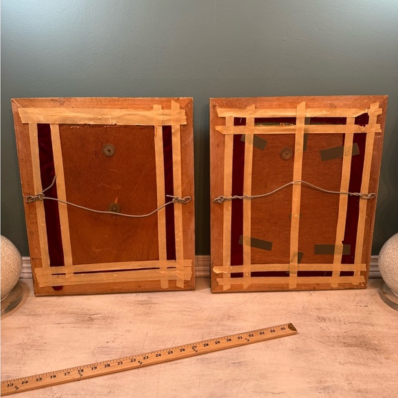 Mid 20th Century pair of Porcelain Bisque mounted sculptured wall hanging. - Picture 6 of 6